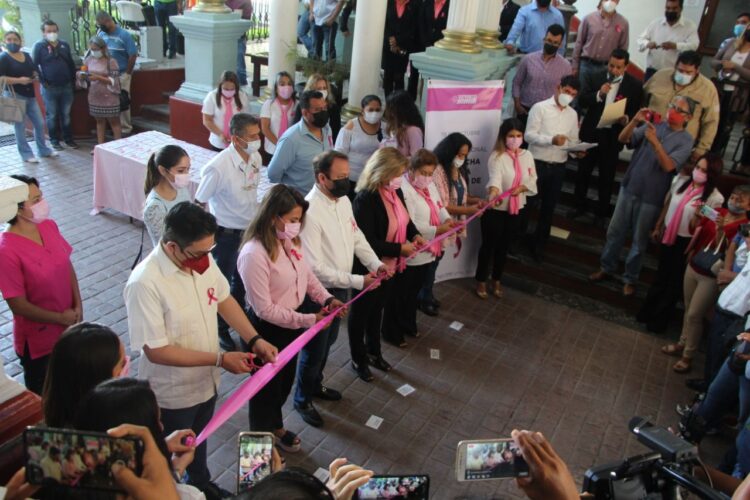 Celebran día mundial contra el Cáncer de Mama