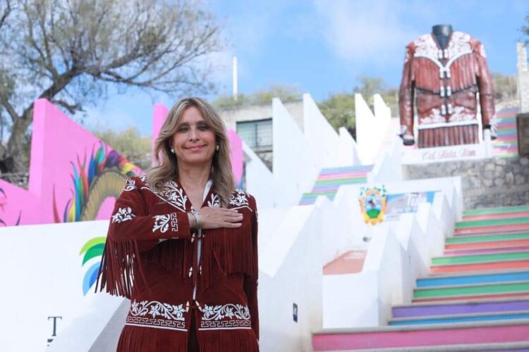Maki Ortiz tiene éxito en el Altiplano Tamaulipeco
