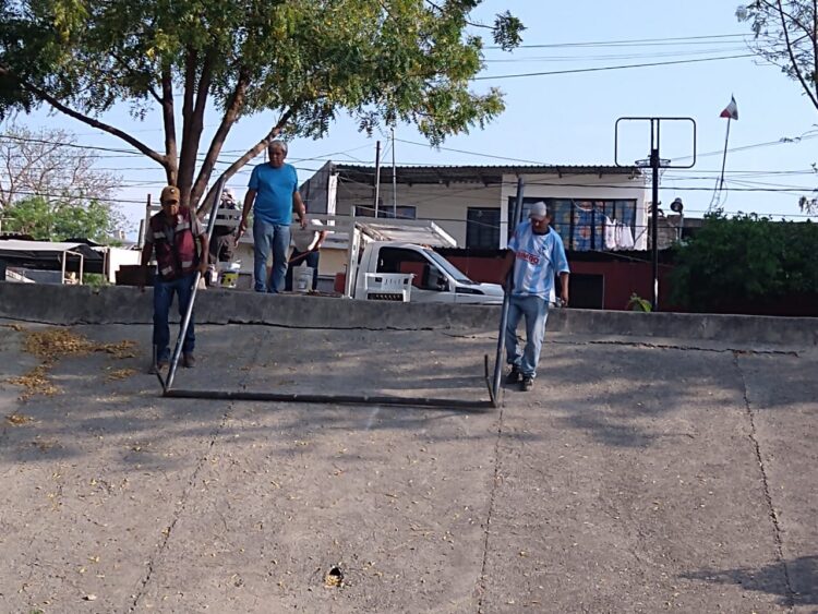 Favorece Lalo Gattás a niños futbolistas