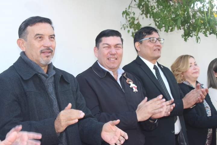 Asiste Diputado Pepe Braña al desfile de alumnos de primaria
