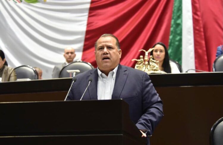 Pide Óscar sumar recursos para agua, pavimento, medio ambiente y alcantarillado de la capital