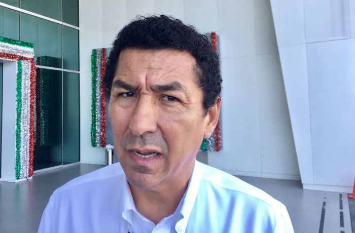 No lo quieren, se queda sin ser candidato a Senador
