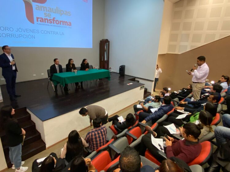 Realiza Contraloría foro “Jóvenes contra la corrupción”.
