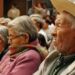 Inició el pago para adultos mayores en mesas de atención.