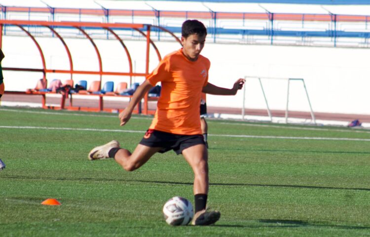 Tenemos que sacar los tres puntos: Christian Hernández