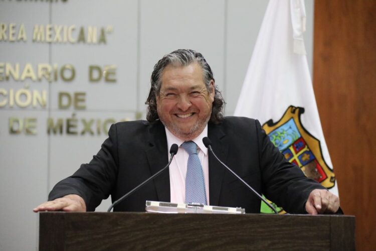 Impulsa Gustavo Cárdenas políticas públicas en materia de educación