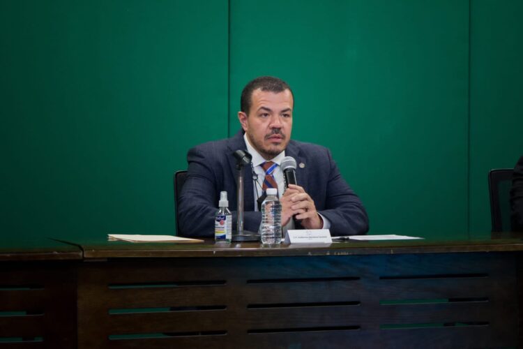 Guillermo Mendoza sigue al frente de la UAT 