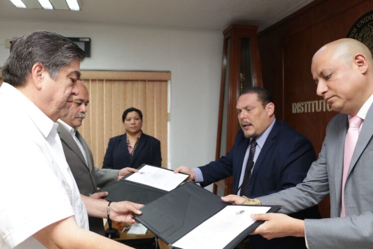 Recibe Morena-PT constancia de mayoría