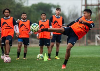 Recibe Correcaminos a Cimarrones