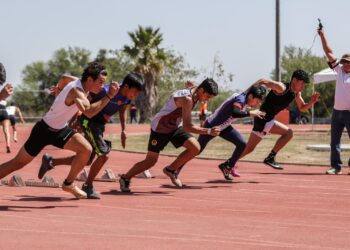 Se preparan atletas para competencias nacionales de atletismo y taekwondo