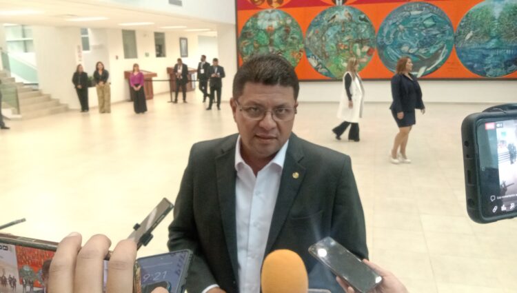 Continúan aplicando vacuna contra el Covid