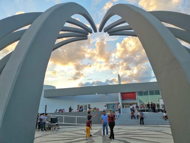 Invitan a observar el eclipse solar desde el planetario del Museo Tamux