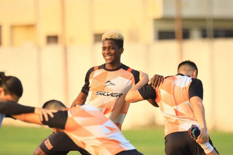 Recibe Correcaminos al Atlético La Paz