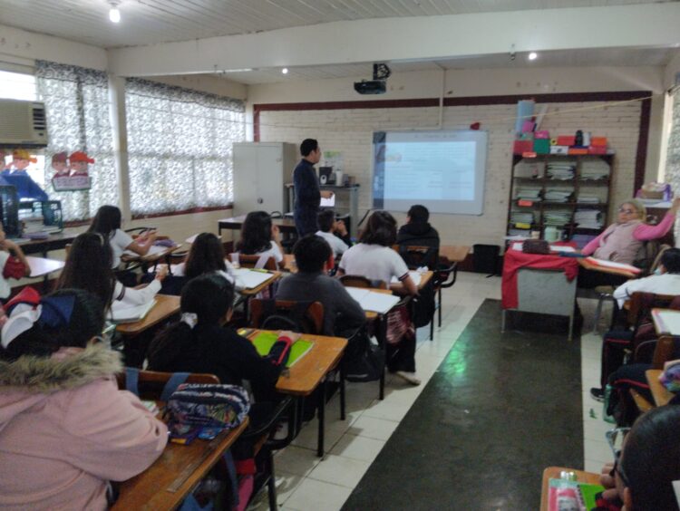 Primaria victorense recibe pláticas de ciberseguridad