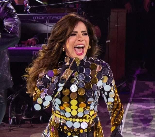 Abarrota Gloria Trevi en palenque de Ciudad Victoria