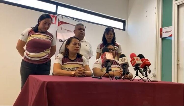 Presenta Guardia Estatal a campeonas de Copa Gobernador