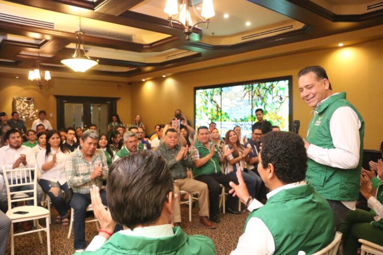 Se reúne “Geño” con la estructura del Verde en Matamoros