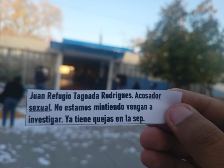 Acusan a director de acosador sexual