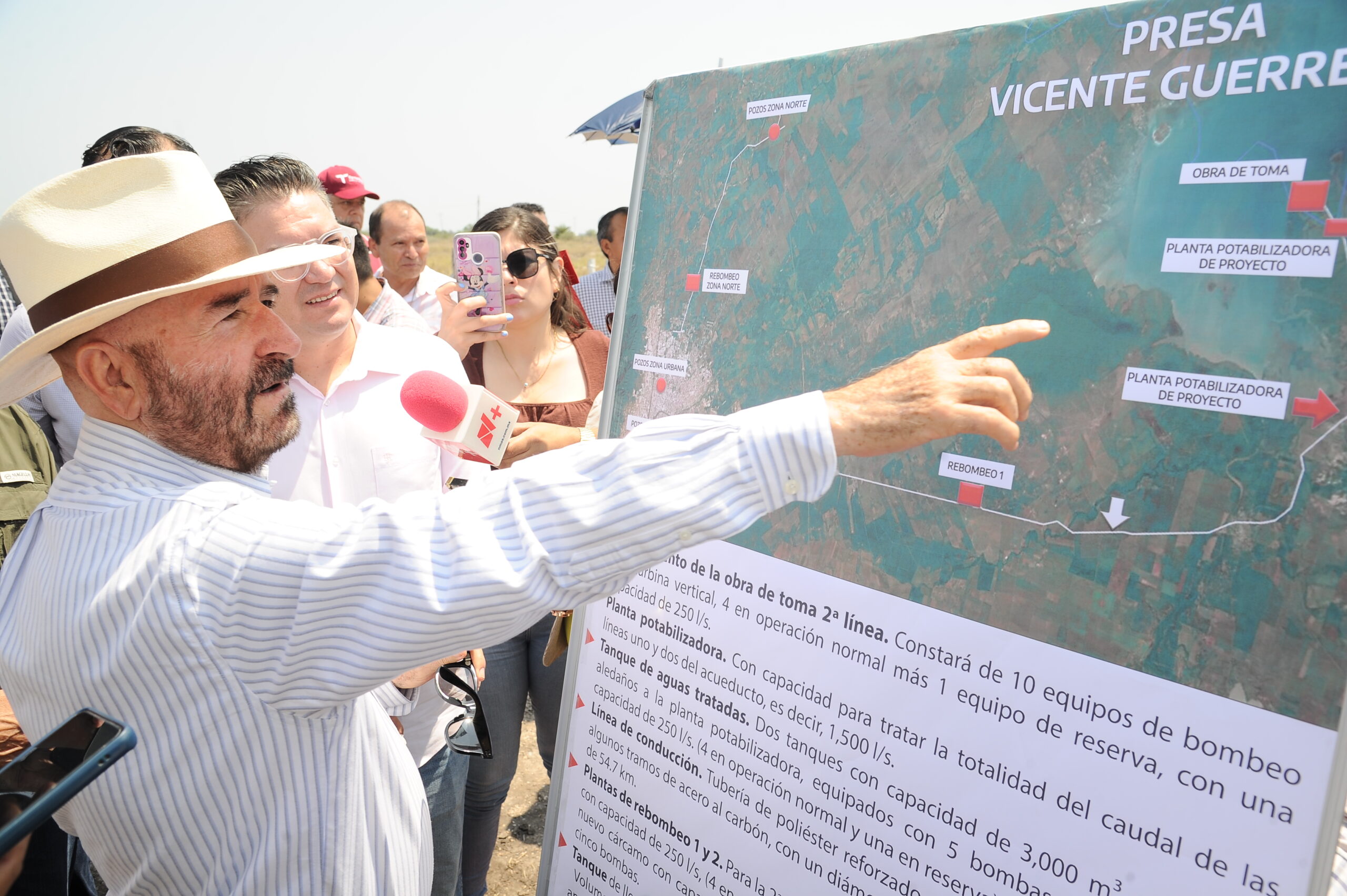 Arrancan trabajos de rectificación de trazos para la construcción de la segunda línea del acueducto de la presa Vicente Guerrero.