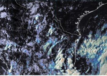 Probable ciclón en el suroeste del Golfo de México