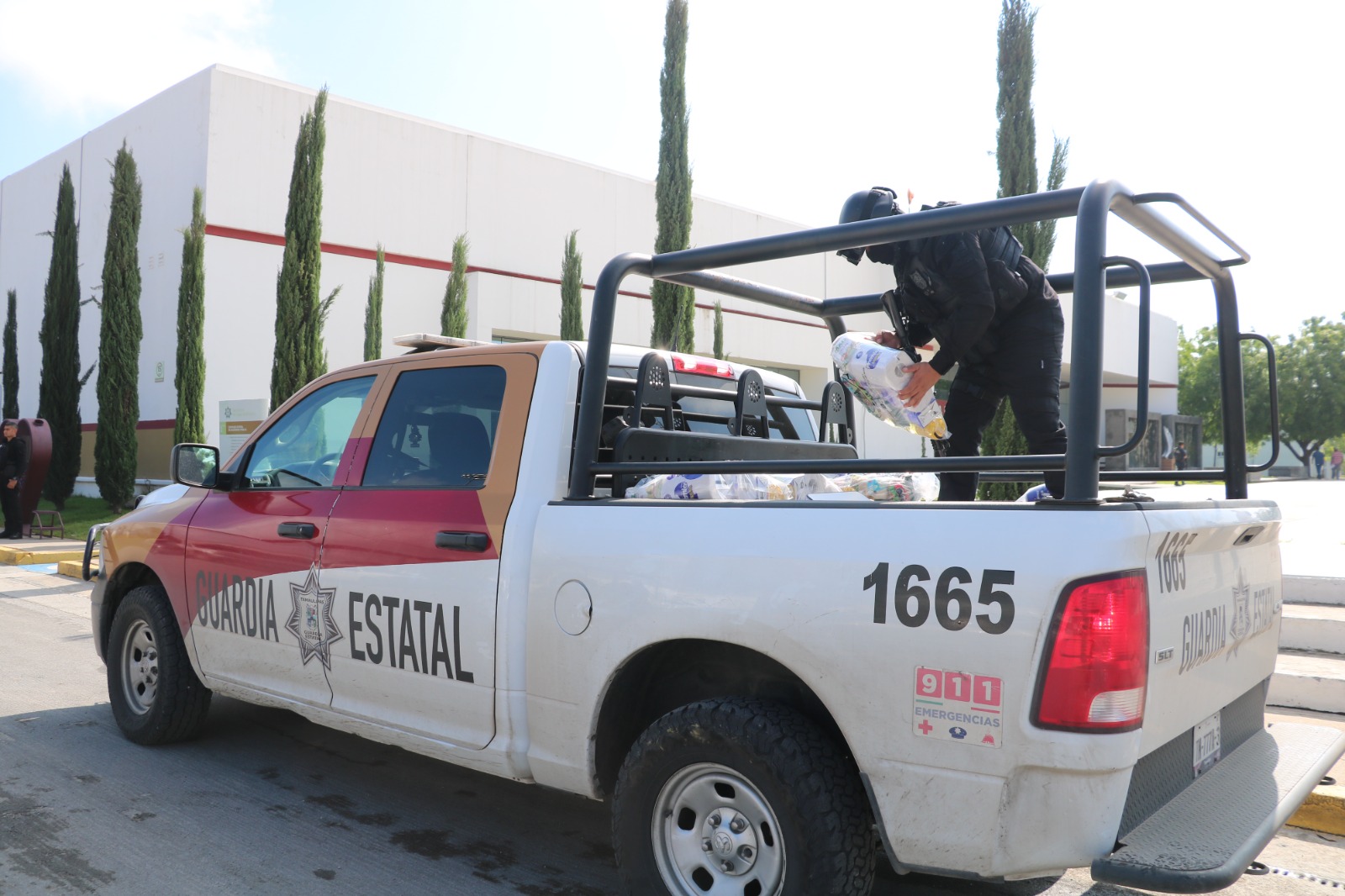 Llevan SSPT y PC despensas y atención médica a ejido de San Nicolás