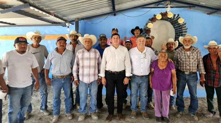 Pepe Braña entrega víveres a las comunidades afectadas de Tula 