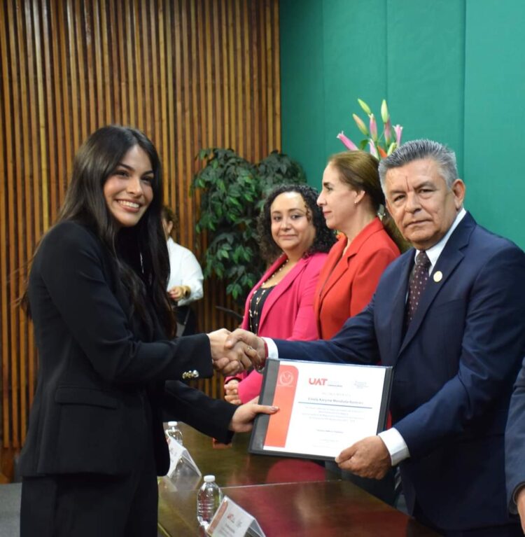 Entrega la FCAV otra generación de Maestría en Dirección Empresarial