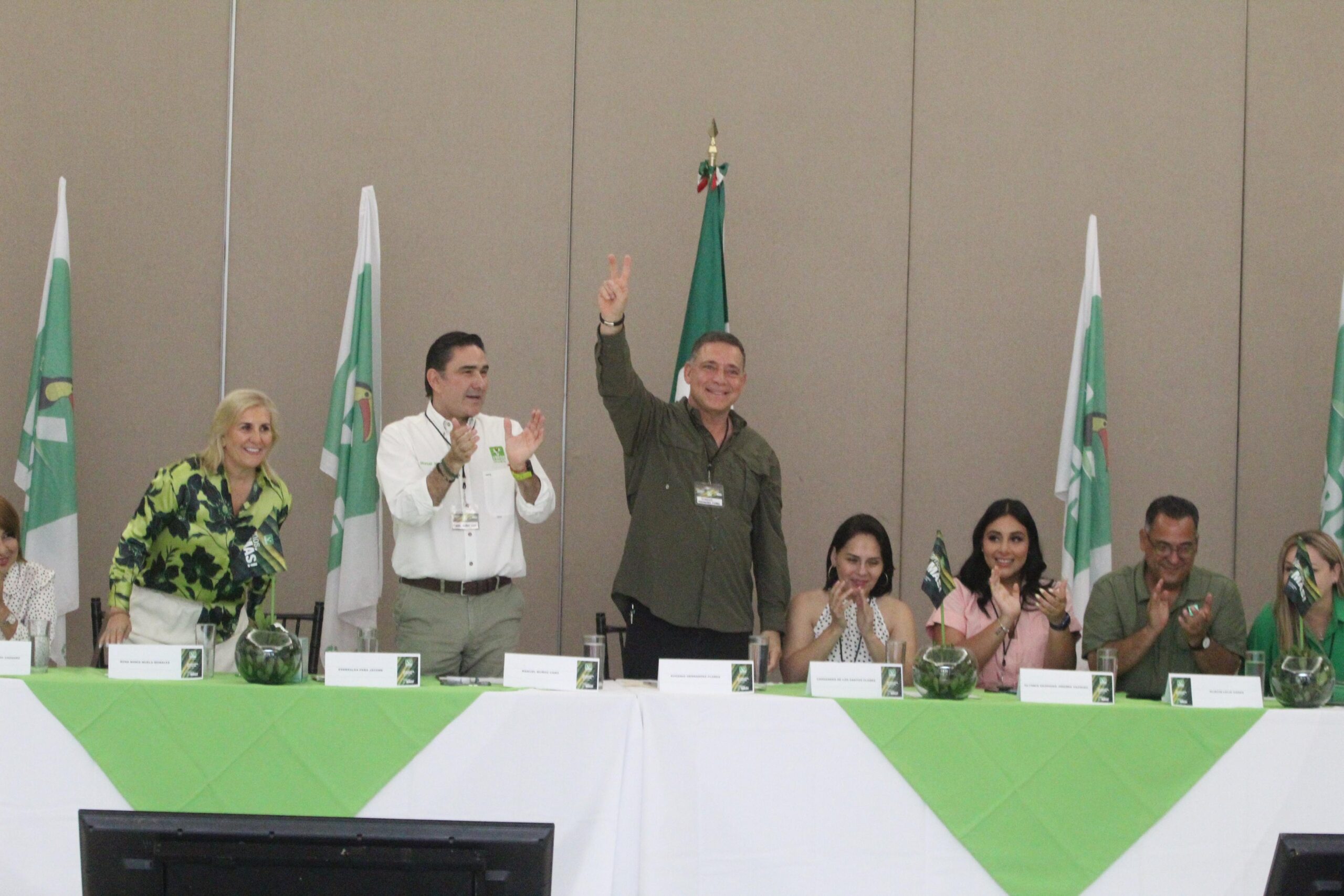Eugenio Hernández Flores al Verde nacional