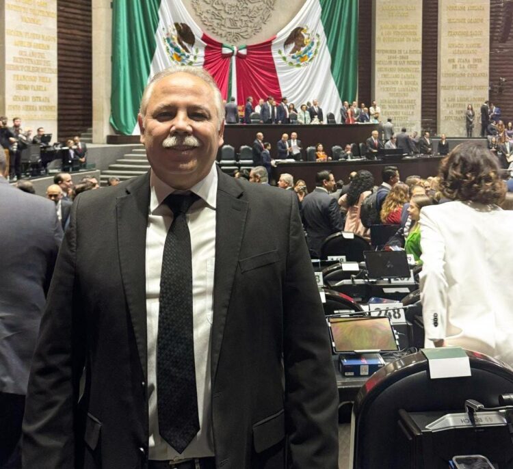 César Augusto Verástegui Ostos asume su cargo como Diputado Federal