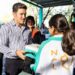 Entrega Samuel García artículos escolares a alumnos de Educación Básica