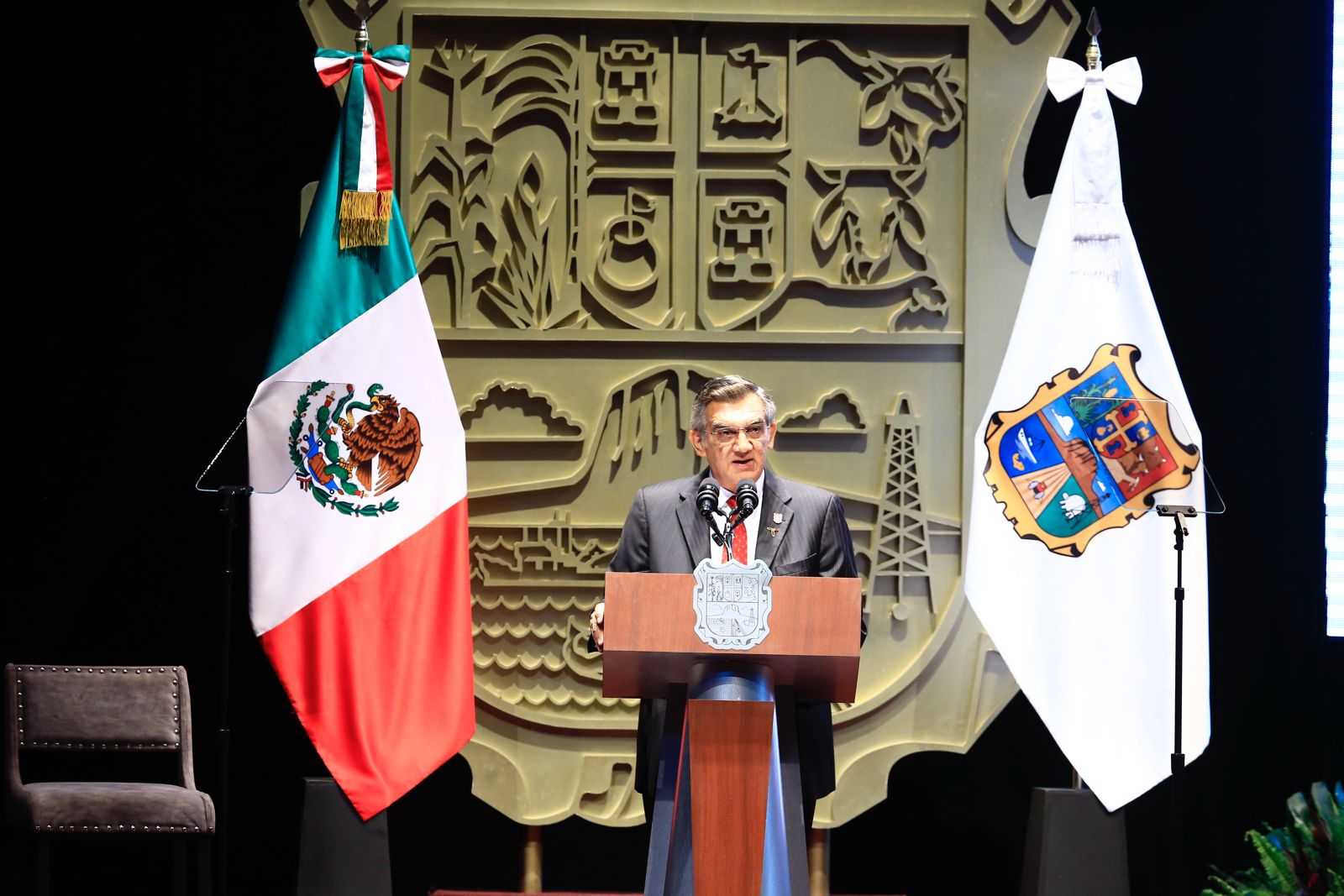 Inicia Américo Villarreal conversatorio «Dos años de memorias de una transformación»