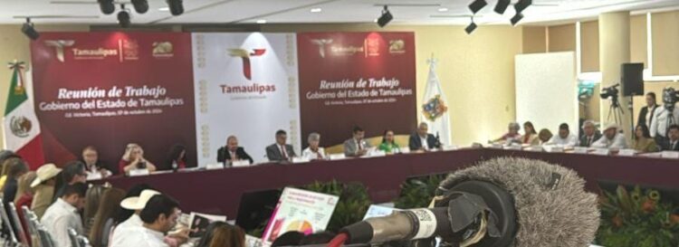 Sostiene Gobernador de Tamaulipas reunión con alcaldes