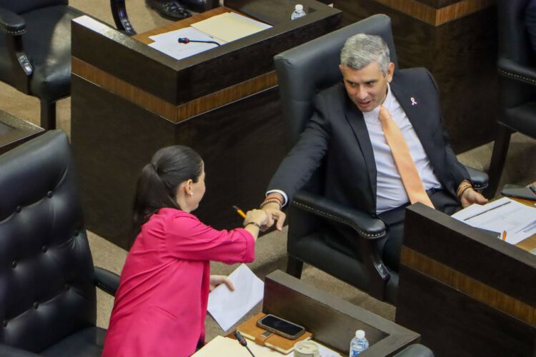 Diputados de MC encabezan comisiones de transparencia y turismo