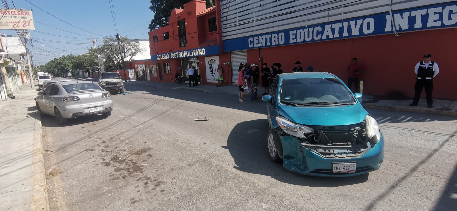 Choque deja solo daños materiales