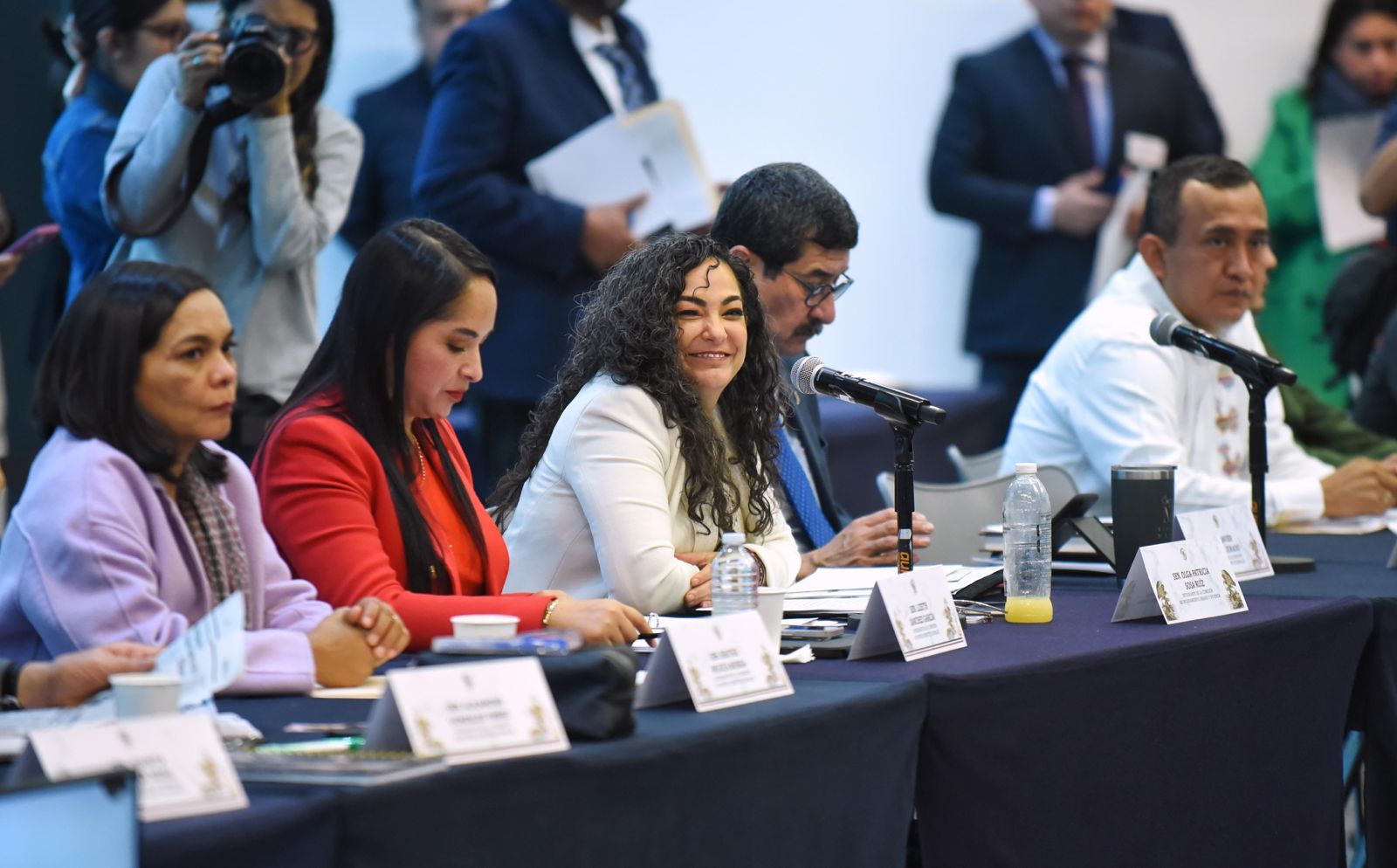 Aprueban en comisiones del Senado reforma para que Infonavit construya vivienda digna para trabajadores