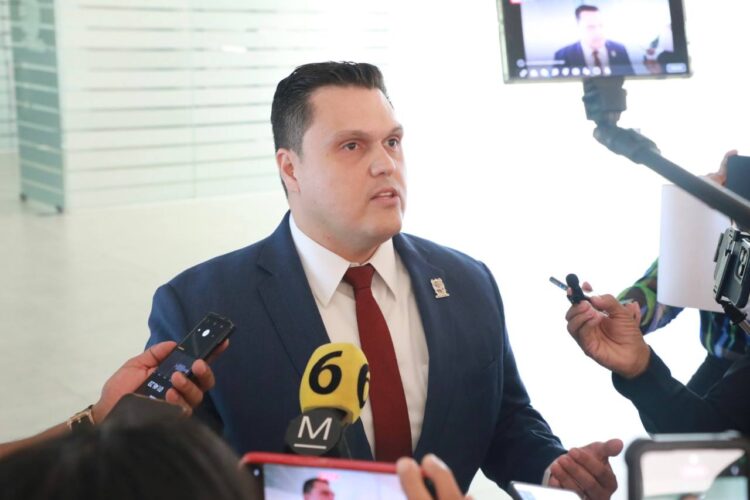 Diputados del PAN tienen problemas con la ley, no con el Congreso: Humberto Prieto
