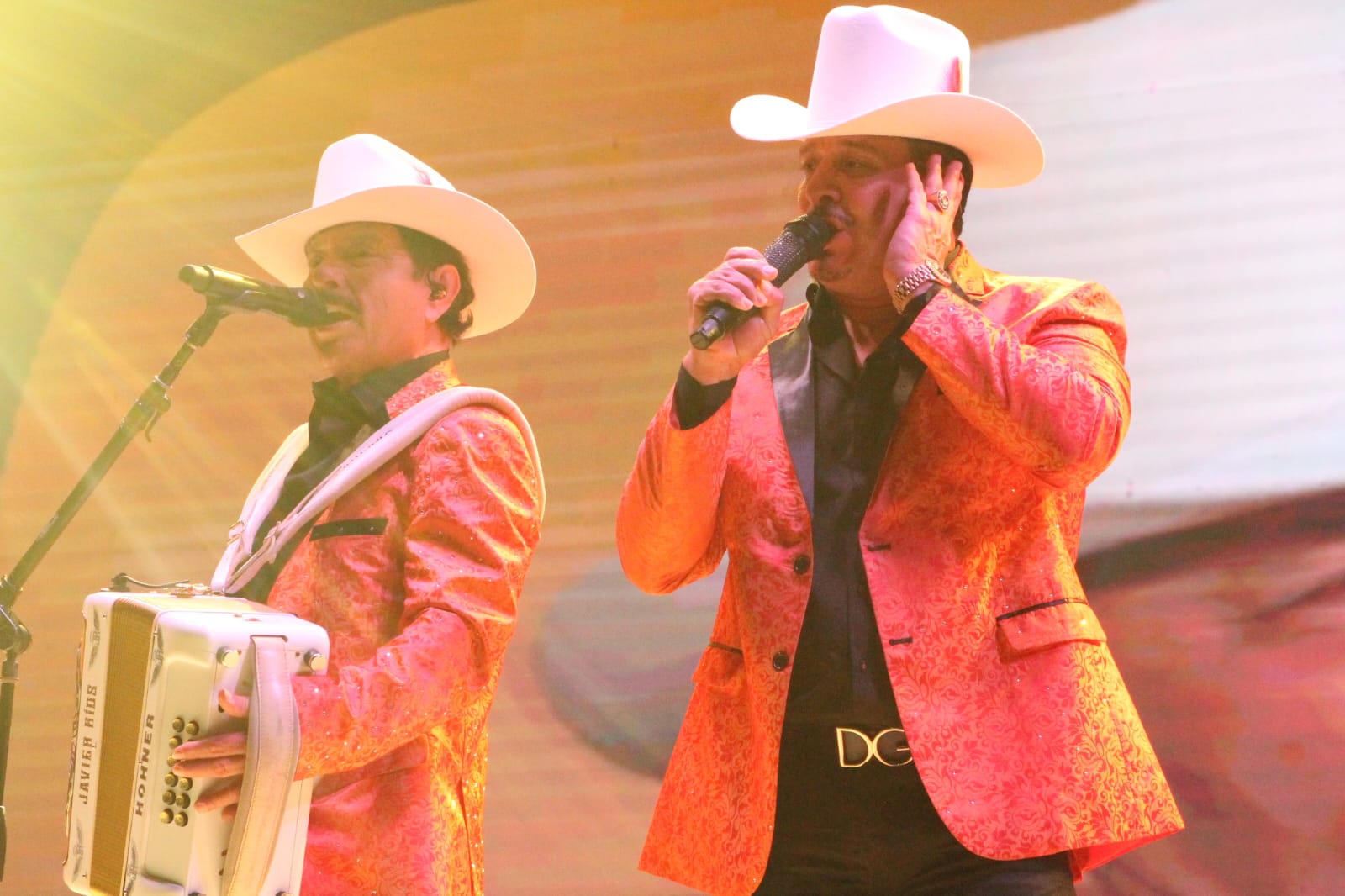 Agrada Invasores de Nuevo León a victorenses con la música norteña