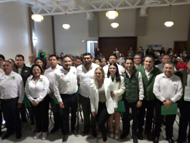 Toma protesta nuevo CDM del PVEM