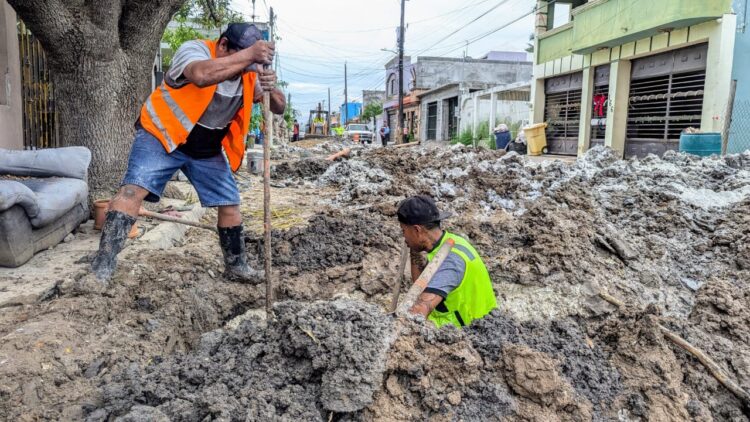 Inicia recorrido del gerente general de la JAD en obras de drenaje en Matamoros
