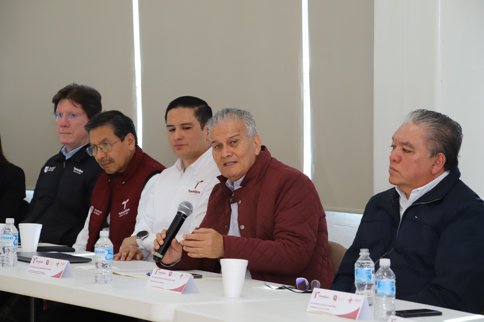 Presentan Primer Informe de los Servicios Nacionales de Salud Pública