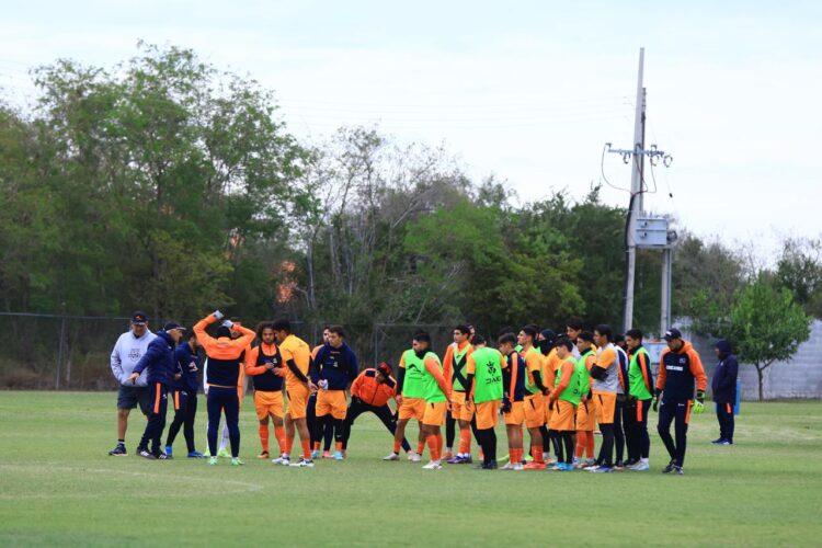 Va Correcaminos por el triunfo en Cancún