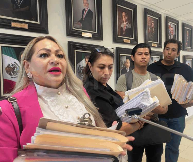 Ciudadanos de Reynosa exigen destitución del alcalde; entregan firmas y denuncias ante el Congreso
