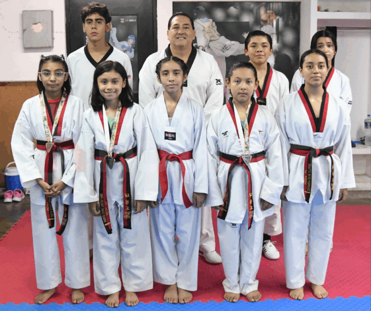 Gimnasio 11 Mina conquista medallas en Querétaro
