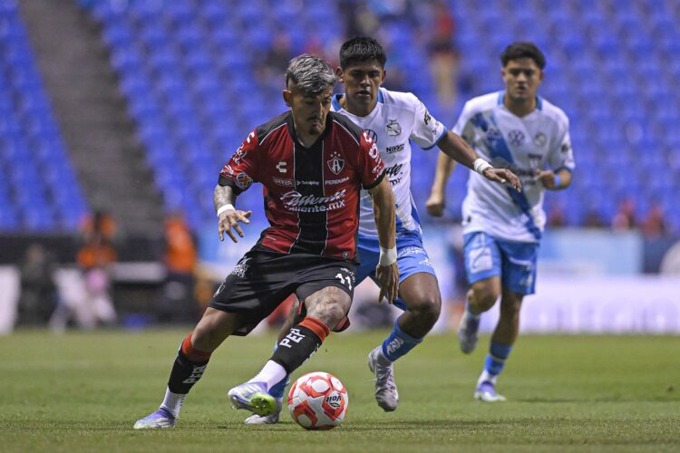Atlas arranca con victoria el Apertura 2025 tras imponerse 3-2 a Puebla