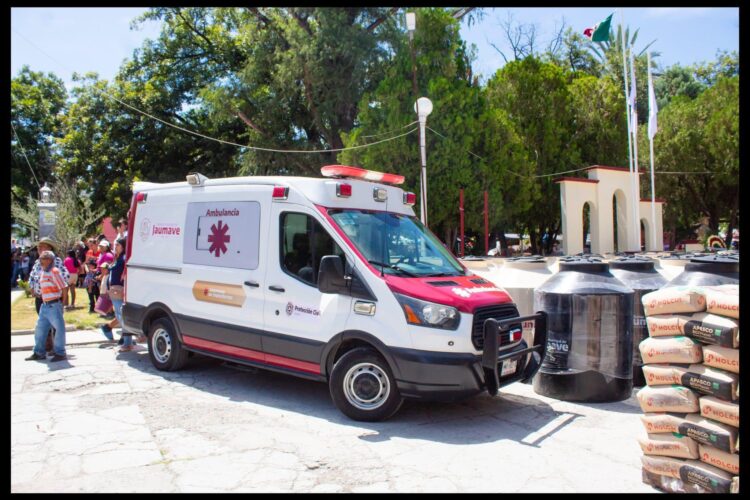 Reforzan atención a emergencias en Jaumave con nueva ambulancia
