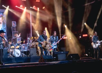 Los Tigres del Norte inauguran con gran éxito el Festival Pirineos Sur 2025 en España