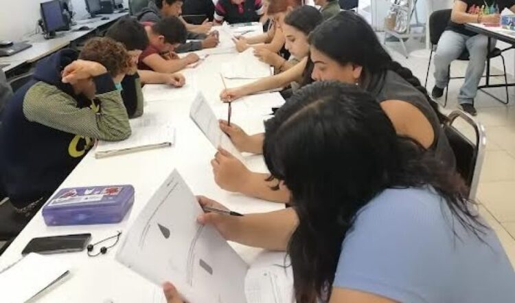 Más de mil adultos cursan estudios básicos a través del ITEA en Matamoros