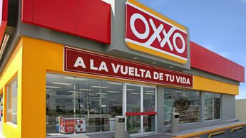 Redondeo de OXXO beneficia a Fundación Michou y Mau en Tamaulipas