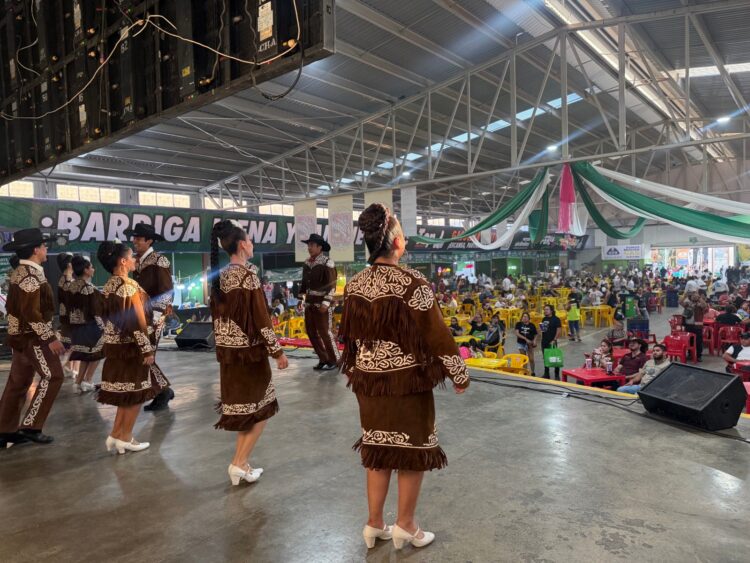 Atrae folclore de Tamaulipas en la Feria Nacional Potosina