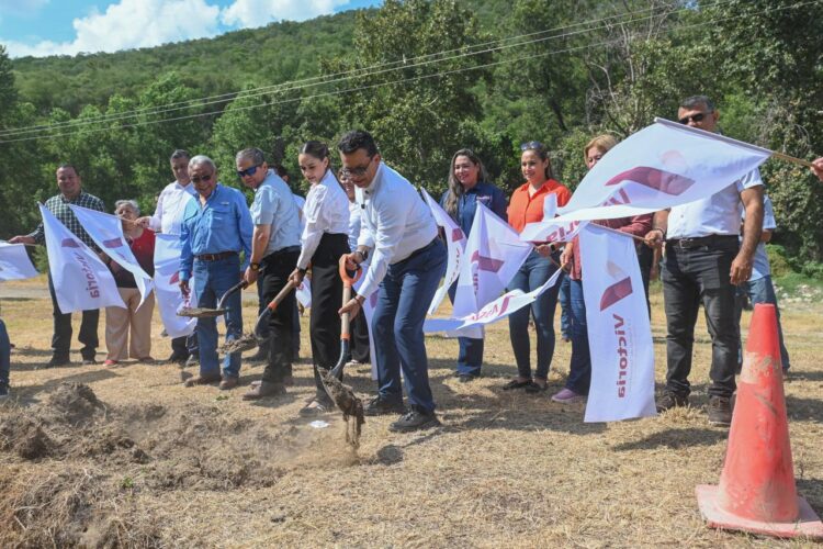 Alcalde Lalo Gattás pone en marcha instalación de desarenador en La Peñita.